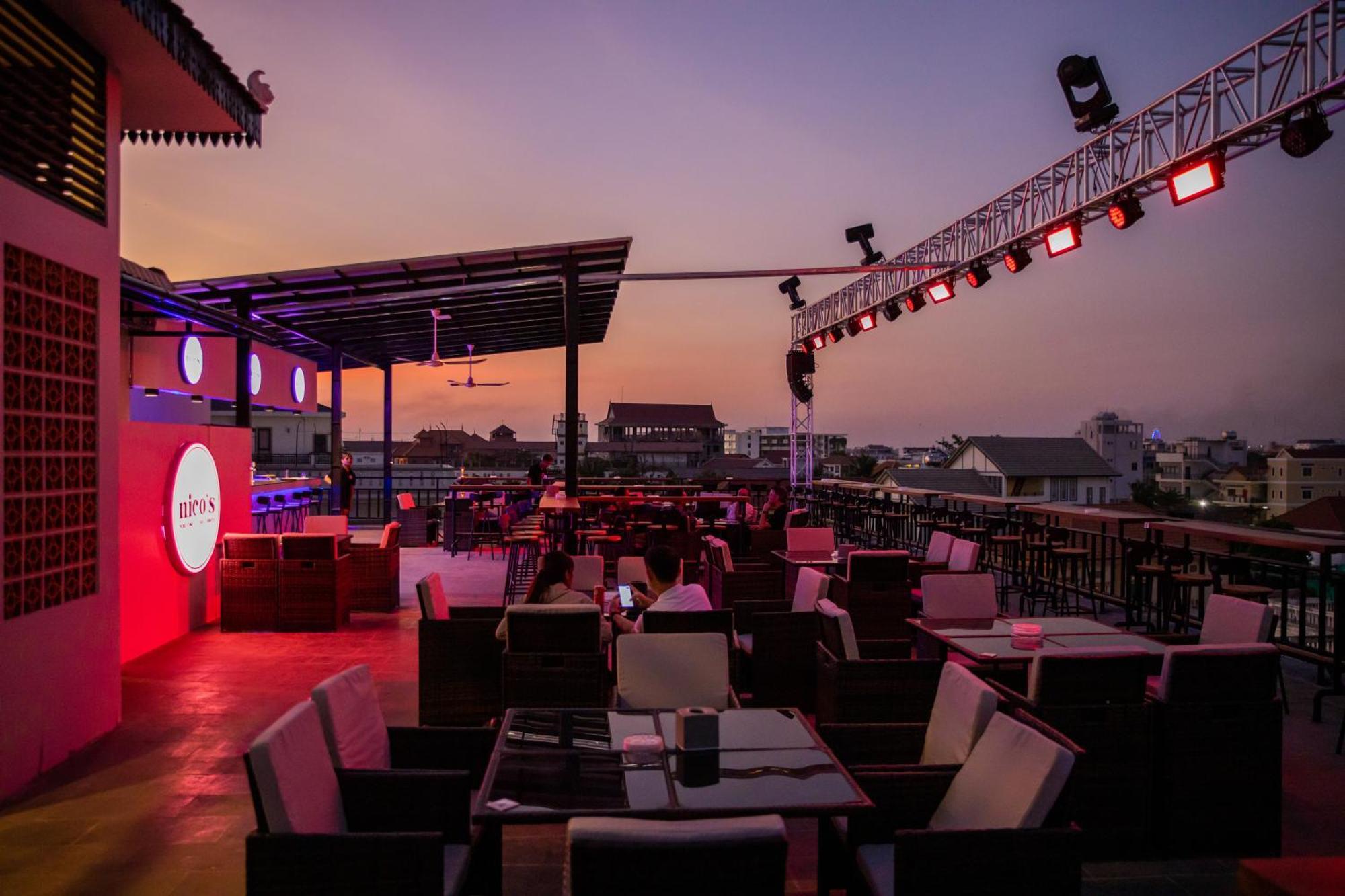 Nico'S Hotel And Skybar Сиемрип Экстерьер фото